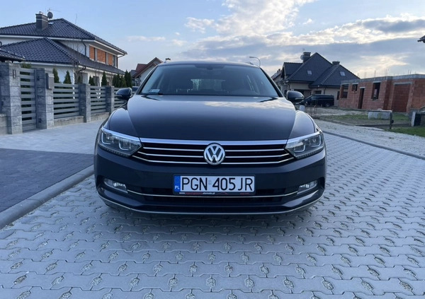 Volkswagen Passat cena 59900 przebieg: 239000, rok produkcji 2015 z Gniezno małe 742